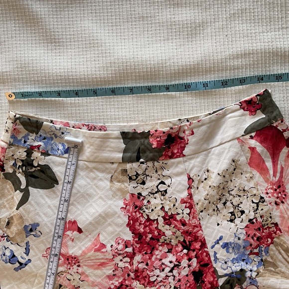 WHBM Floral A- Line skirt -NWOT - Picture 8 of 8